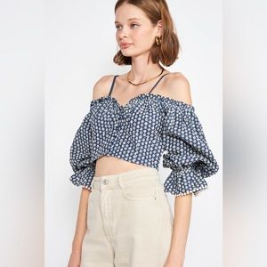 En Saison: ‘Sivan’ Off-Shoulder Top
